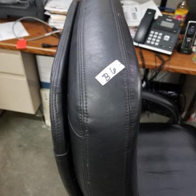 Black Rolling Office Chair B-6