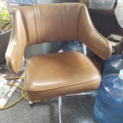 Rolling Vinyl Office Chair B-3