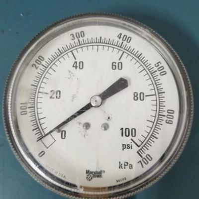 Marshall Town 100 PSI Gauge Meter A-52