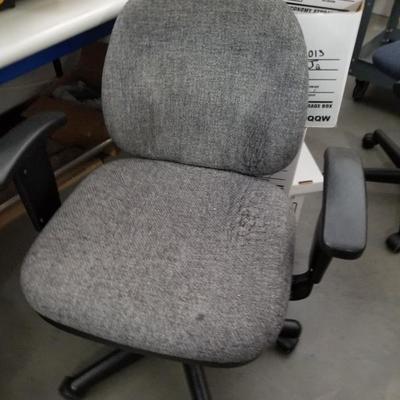 Gray Fabric Armed Rolling Office Chair A-78