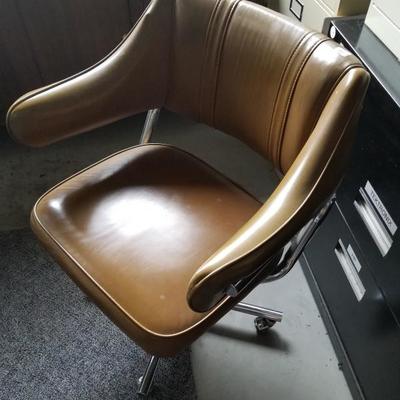 Rolling Vinyl Office Chair B-3