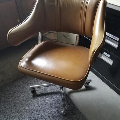 Rolling Vinyl Office Chair B-3