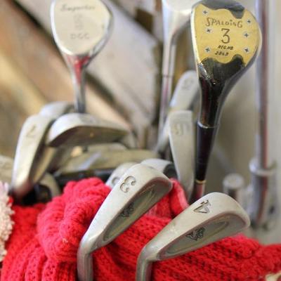 Lot 119: Vintage Golf Clubs and Bag