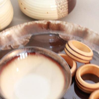 Lot 14: Ten Piece Vintage Ceramic