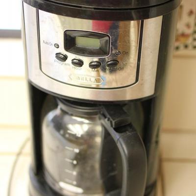 Lot 101: Coffee Maker & Electric Knife