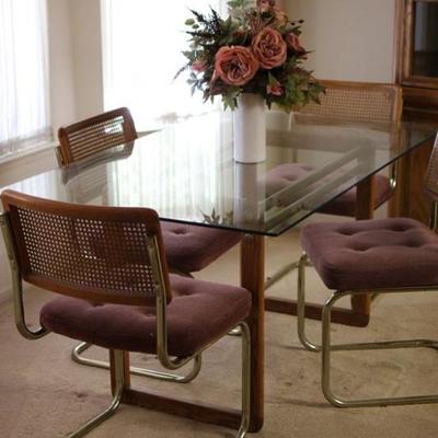 Lot 84: Dining Set with 4 Vintage Cesca Chairs