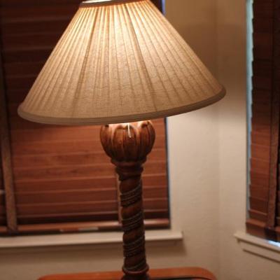 Lot 52: Lamp