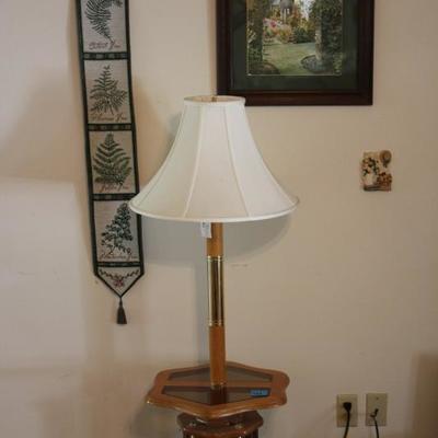 Lot 41: Vintage Table Lamp, Framed Print, Fern Scroll