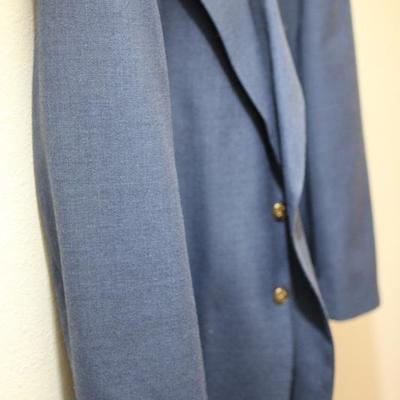 Lot 82: Entire Closet - Women & Men's Clothing