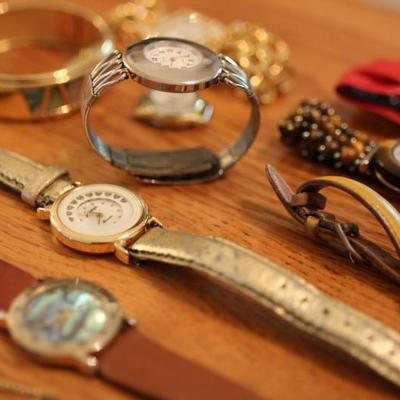 Lot 154: Watch Lot