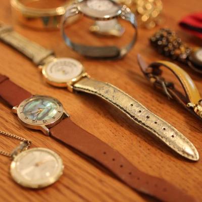 Lot 154: Watch Lot