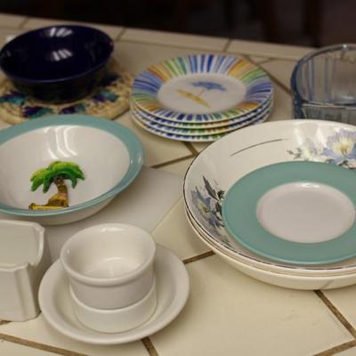 Lot 94: Misc. Blue/White Dishes