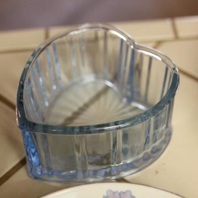 Lot 94: Misc. Blue/White Dishes