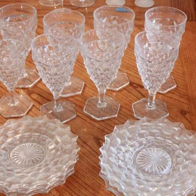 Lot 30: Dessert Plates and Glasses 15 pieces
