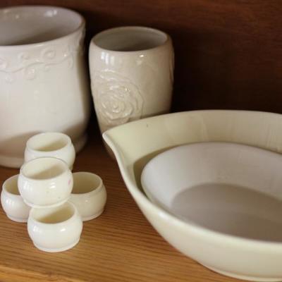 Lot 88: White Ceramic Pieces & Napkin RIngs