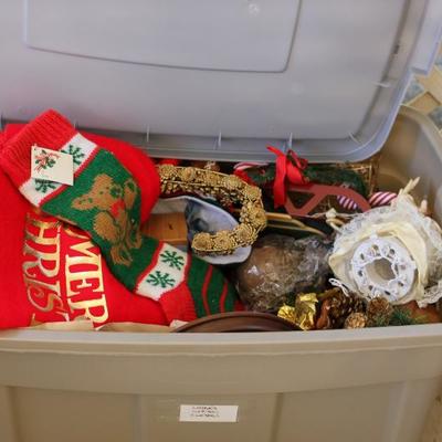 Lot 143: Misc Christmas Decor