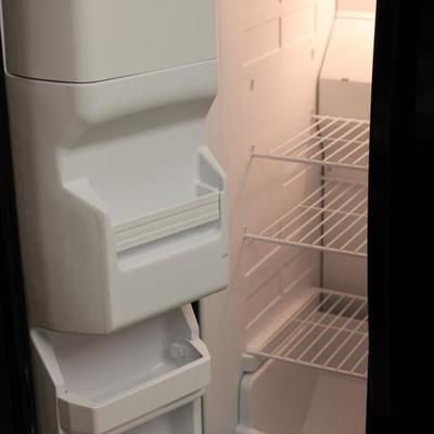 Lot 91: Kenmore Black Refrigerator