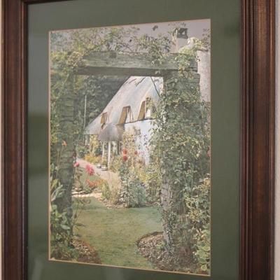 Lot 41: Vintage Table Lamp, Framed Print, Fern Scroll