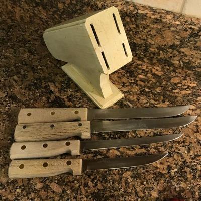 Lot 7 - Kitchen Utensils and Knife Set