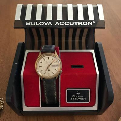 Lot 82 - Bulova Mens and Womens Watches