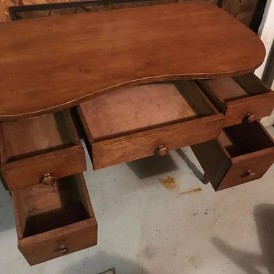 Lot 106 - Desk and Chair