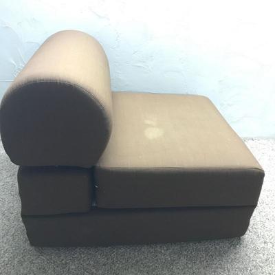 Lot 143- Chairs/Folding Beds and Beanbag