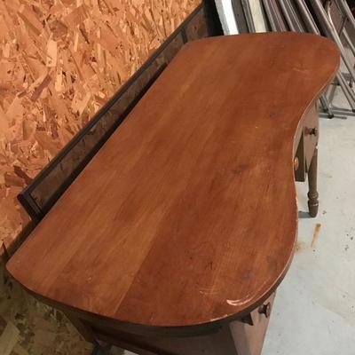 Lot 106 - Desk and Chair