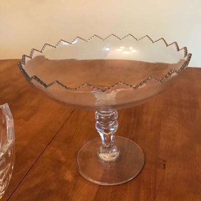 Lot 19 - Decorative Glassware