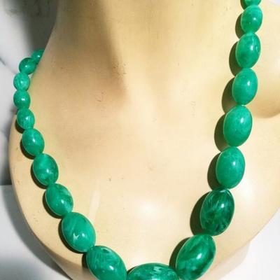 Vtg 1940's Celluloid Necklace green spring beads brass closure