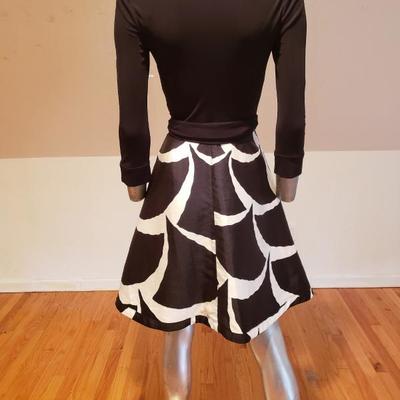DIANE von FURSTENBERG Amelia wrap dress printed skirt signed Retail $598
