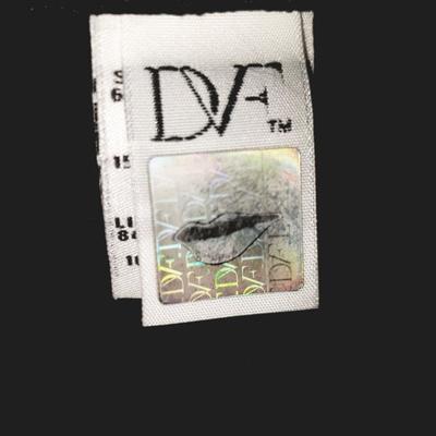 DIANE von FURSTENBERG Amelia wrap dress printed skirt signed Retail $598