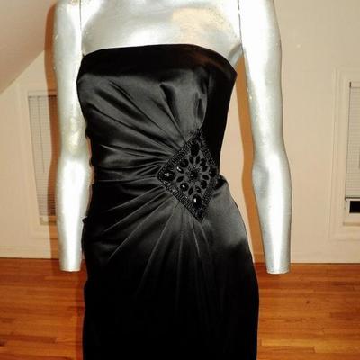 Vtg Vamp Soie strapless gown gathered side onyx Brooch detail