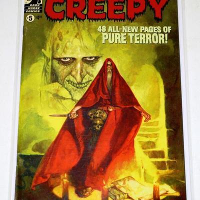 CREEPY #5 #8 Comics Sized Horror Magazines Dark Horse Comics Lot #529-24