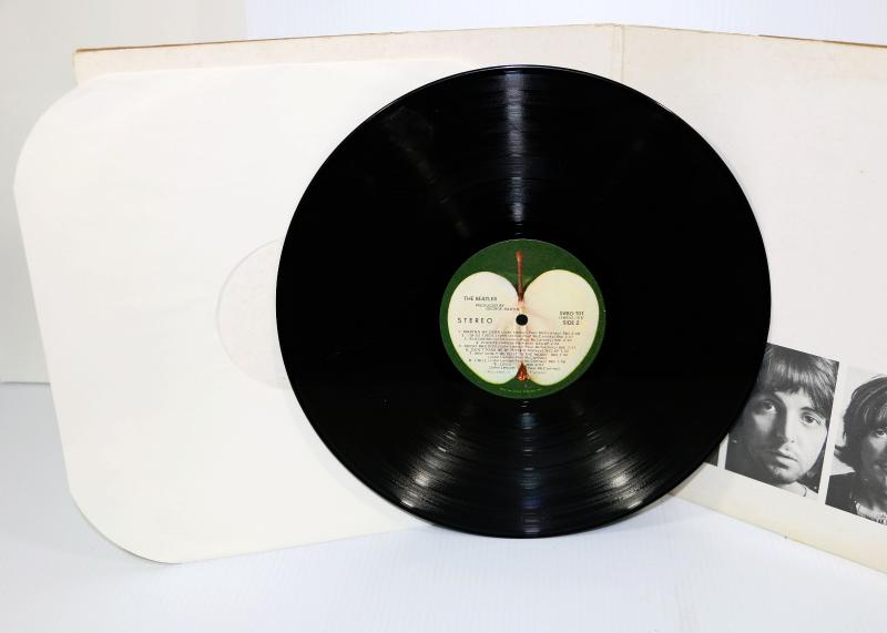 THE BEATLES White Album Original Apple SWBO-101 #A2115485 LP #710-54 |  EstateSales.org