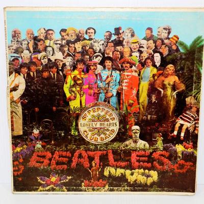 The Beatles Sgt. Peppers Lonely Hearts Club Band LP 1967 Capital Record #710-53