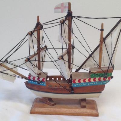 Susan Constant Sail boat model 7 x 7