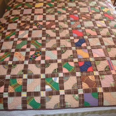 VINTAGE HAND SEWN QUILT