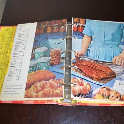 BETTY CROCKER COOK BOOK VINTAGE