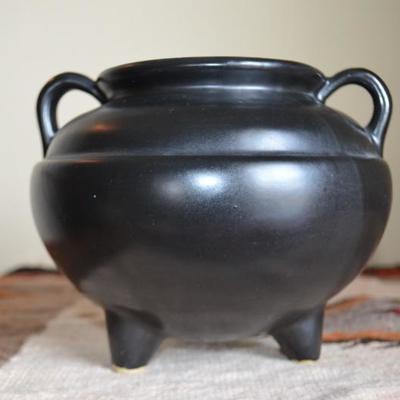 BLACK ROSEVILLE FOOTED POT 6 1/2" TALL