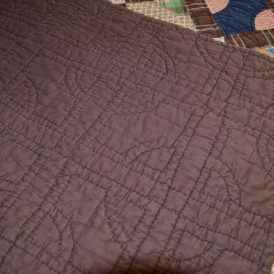 VINTAGE HAND SEWN QUILT