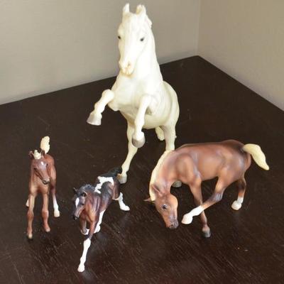 plastic toy horse lot 