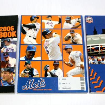 NY METS 2006-2008 Official Yearbook Set - Lot #724-08