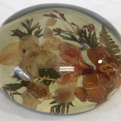 Vintage Oval Floral Paper Weight