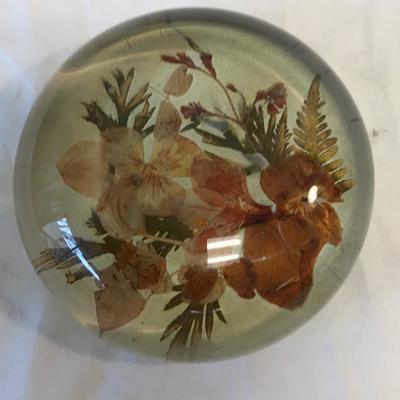 Vintage Oval Floral Paper Weight
