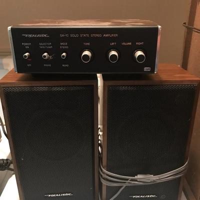 Lot 24 - Realistic Stereo and Speakers