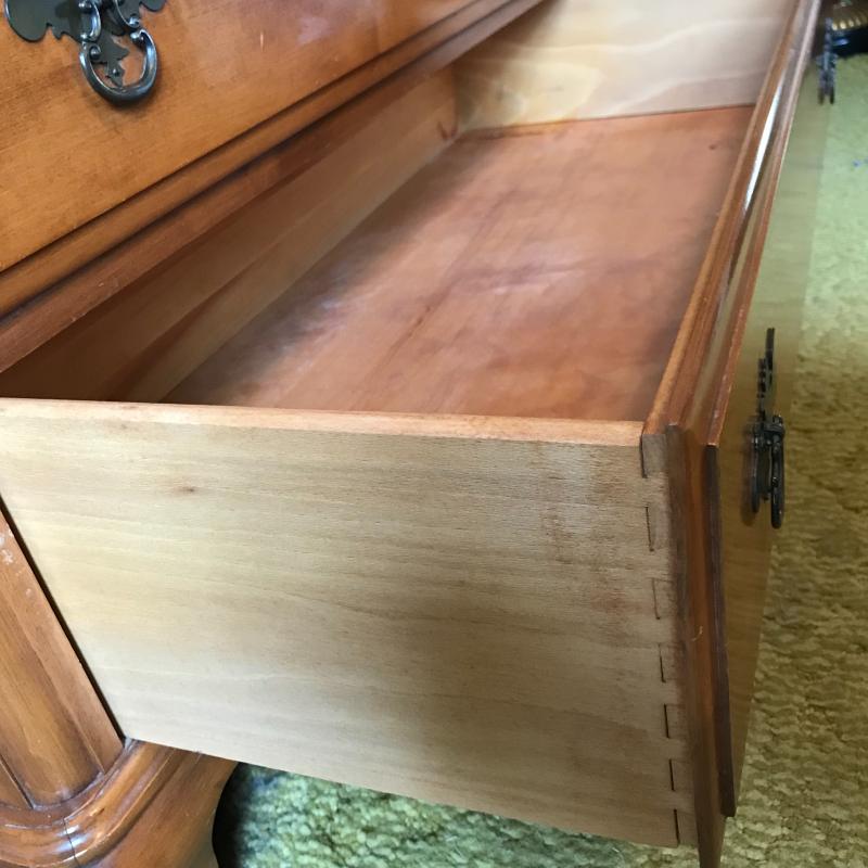 Lot 155 Kling Maple Bedroom Collection