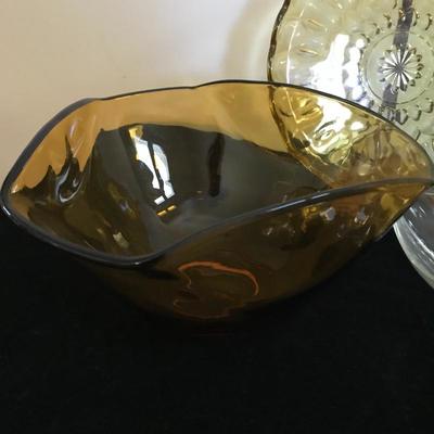 Lot 68 - Vintage Brown Glass