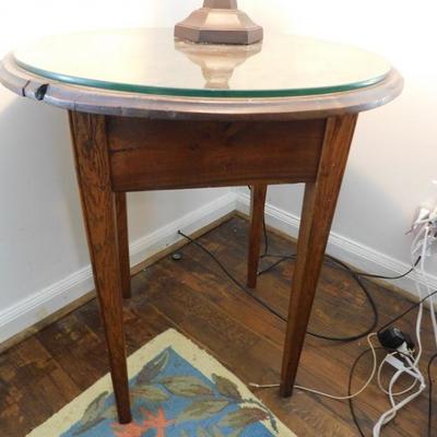 Round Solid Oak Wood Lamp Table with Glass Top 27
