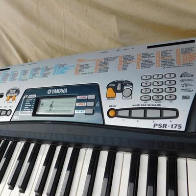 Yamaha PSR-175 Electronic Keyboard