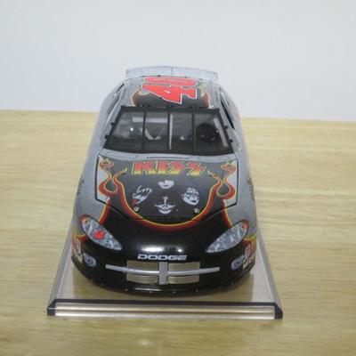KISS #40 Sterling Marlin 2001 Action 1:24 Stock Car Die Cast NASCAR Coors Light